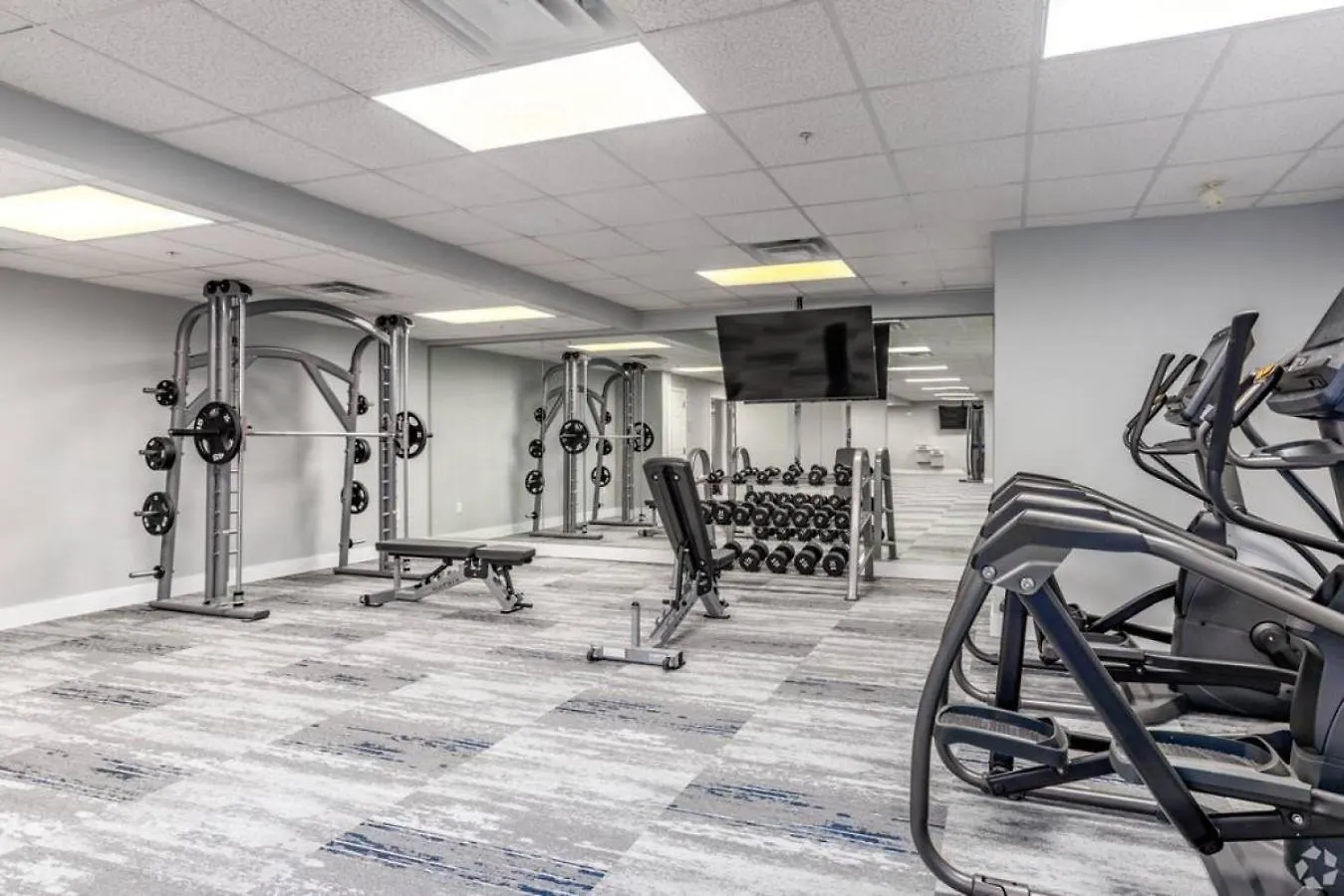 The Tar Heel - Stylish 4Br With City Views - Free Parking - Gym 夏洛特