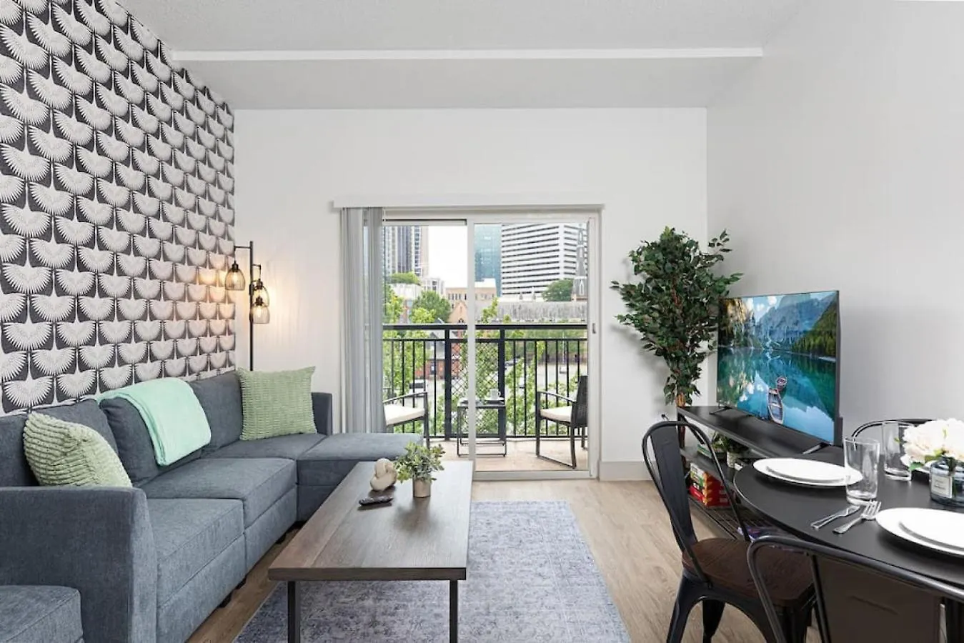 The Tar Heel - Stylish 4Br With City Views - Free Parking - Gym 夏洛特